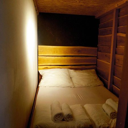 Einzigartiges 140Qm Loft - Party Ist Erlaubt! Lägenhet Berlin Exteriör bild