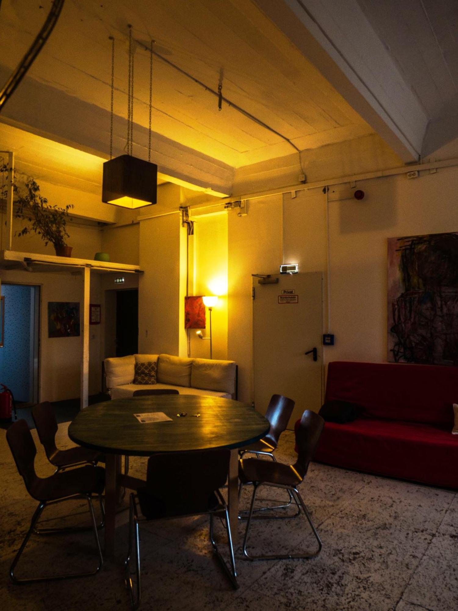 Einzigartiges 140Qm Loft - Party Ist Erlaubt! Lägenhet Berlin Exteriör bild
